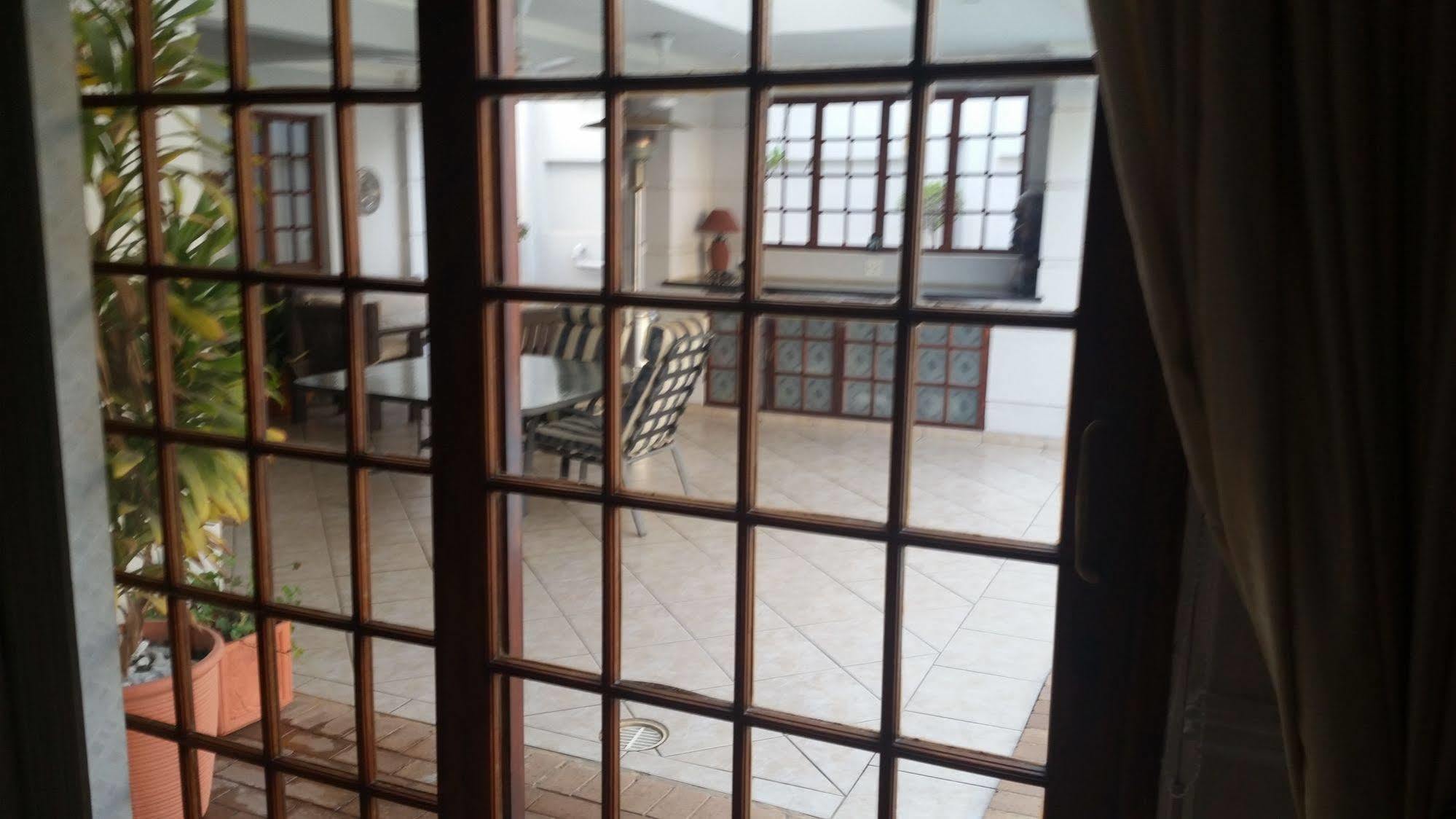 The Baobab Villa Midrand Eksteriør bilde