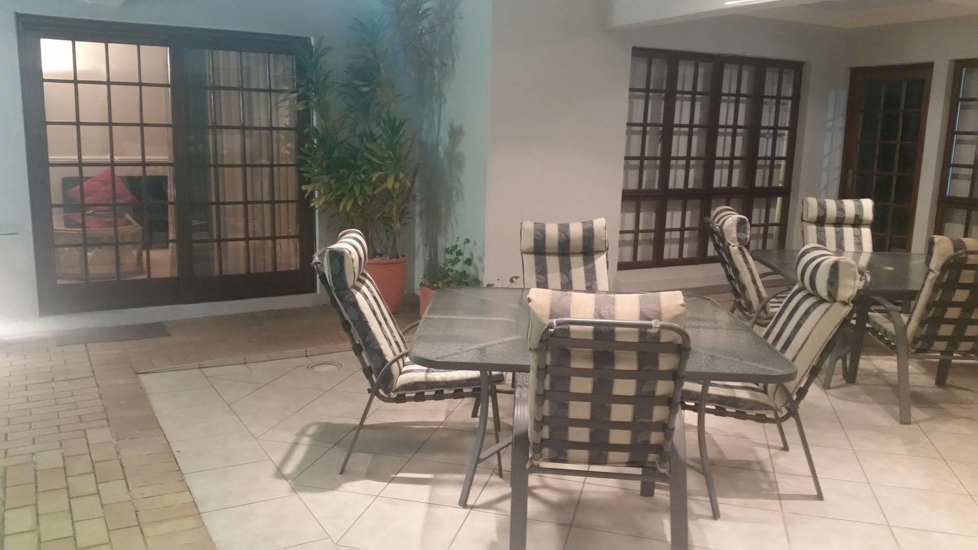 The Baobab Villa Midrand Eksteriør bilde