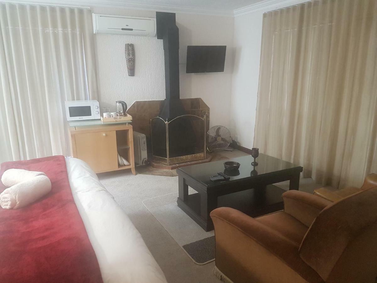 The Baobab Villa Midrand Eksteriør bilde